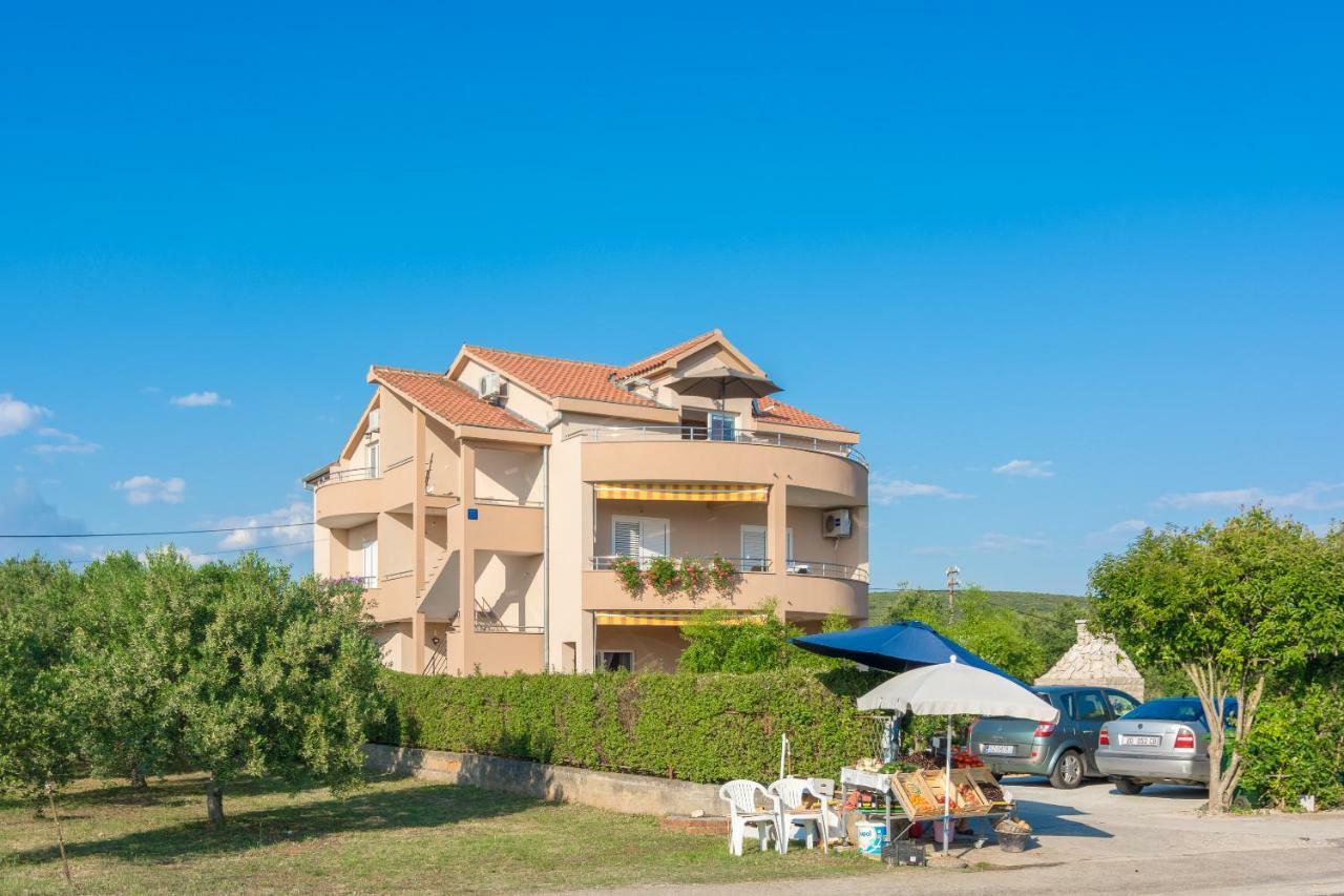 Apartments Lotus Сукошан Экстерьер фото