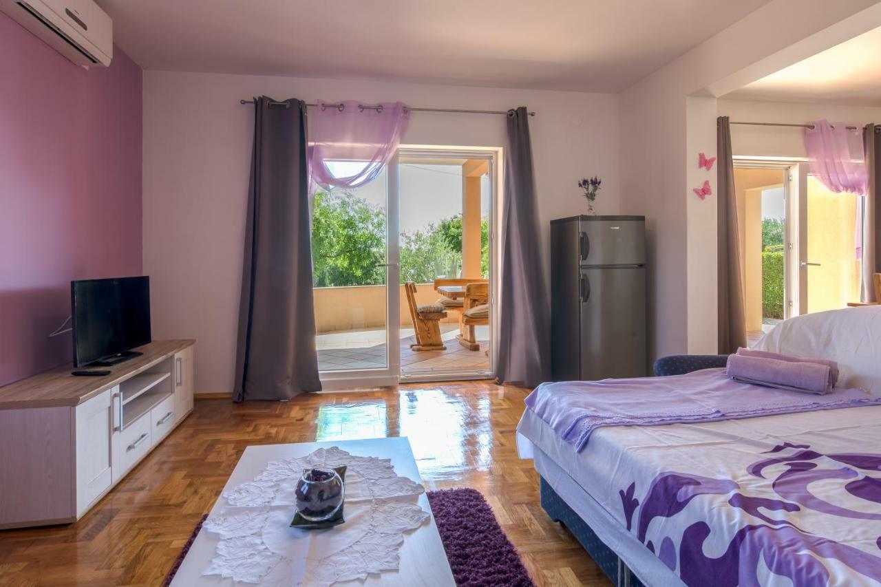 Apartments Lotus Сукошан Экстерьер фото