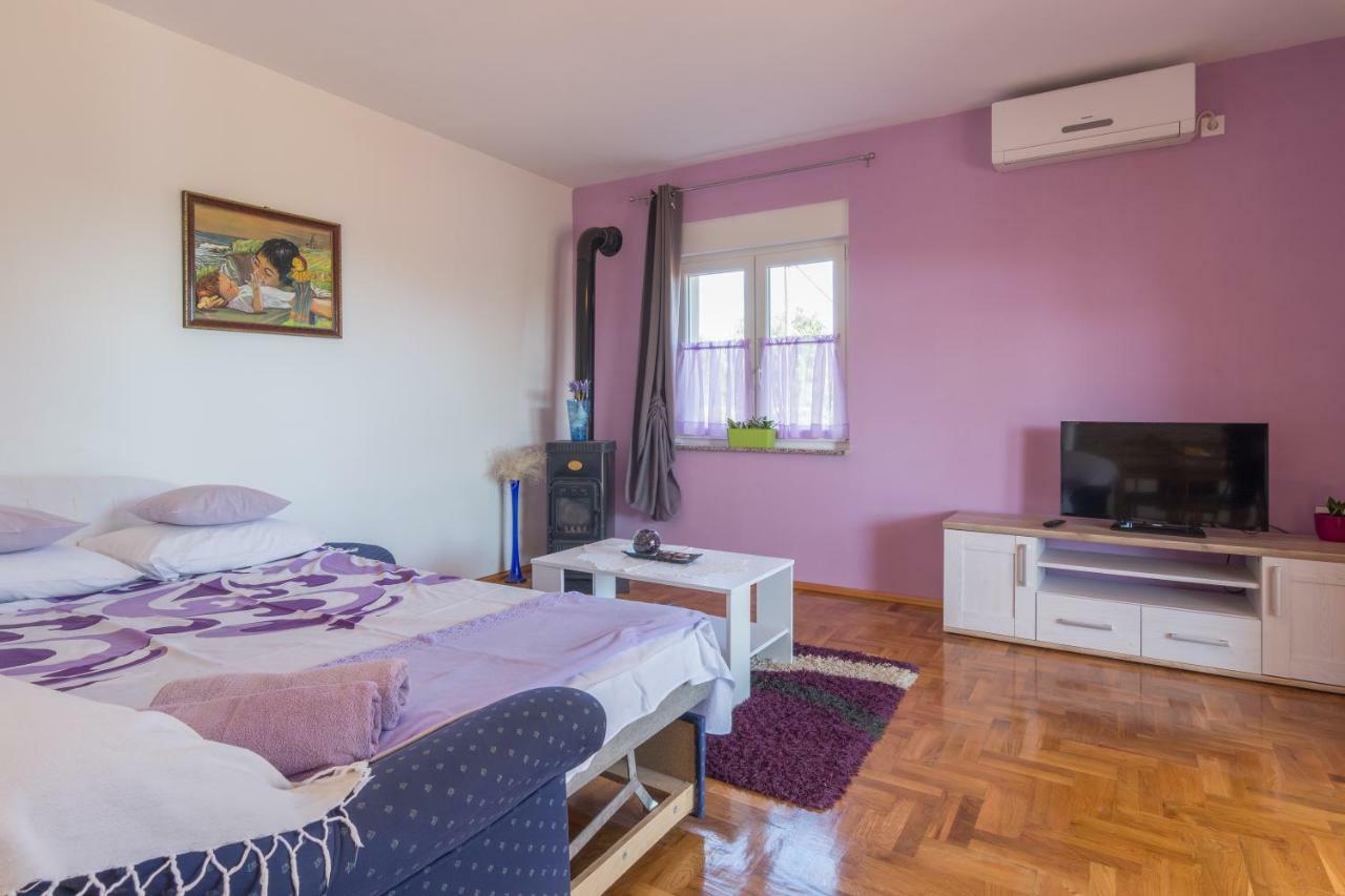 Apartments Lotus Сукошан Экстерьер фото